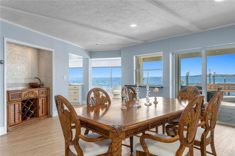 Casa en venta en Saint Petersburg, Florida, 4 dormitorios, 340.95 m2 № 2198721 - foto 13