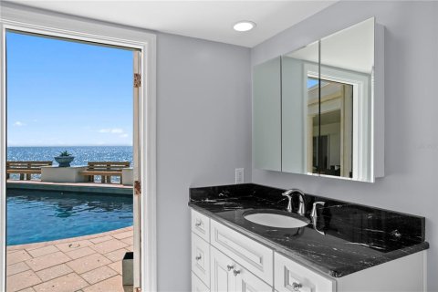 Casa en venta en Saint Petersburg, Florida, 4 dormitorios, 340.95 m2 № 2198721 - foto 22