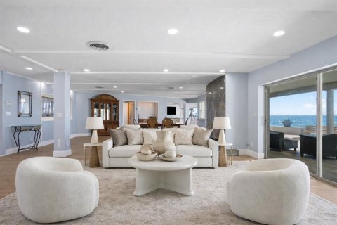 Casa en venta en Saint Petersburg, Florida, 4 dormitorios, 340.95 m2 № 2198721 - foto 11
