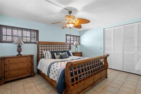 Casa en venta en Saint Petersburg, Florida, 4 dormitorios, 340.95 m2 № 2198721 - foto 25