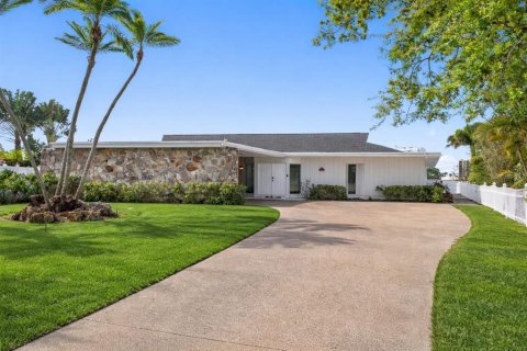 Casa en venta en Saint Petersburg, Florida, 4 dormitorios, 340.95 m2 № 2198721 - foto 10