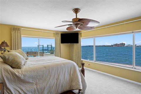 Casa en venta en Saint Petersburg, Florida, 4 dormitorios, 340.95 m2 № 2198721 - foto 24