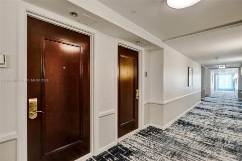 Copropriété à vendre à Miami Beach, Floride: 50.54 m2 № 2154767 - photo 8