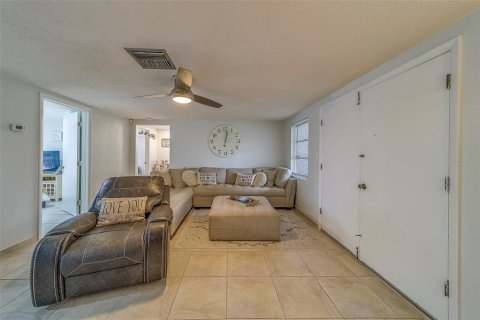 Casa en venta en Port Richey, Florida, 3 dormitorios, 121.52 m2 № 1820827 - foto 12