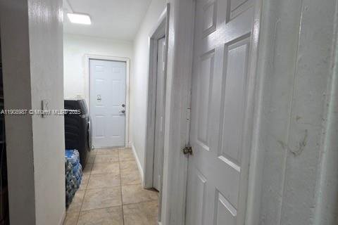 Купить виллу или дом в Опа-Локка, Флорида 2 спальни, 91.04м2, № 1965527 - фото 2