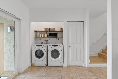 Adosado en venta en Tampa, Florida, 2 dormitorios, 110 m2 № 1718379 - foto 13