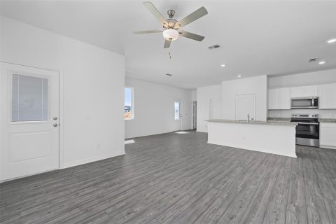 Touwnhouse à vendre à Poinciana, Floride: 3 chambres, 166.76 m2 № 2222315 - photo 9