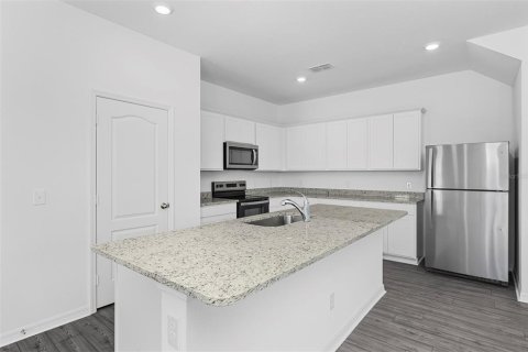 Touwnhouse à vendre à Poinciana, Floride: 3 chambres, 166.76 m2 № 2222315 - photo 6