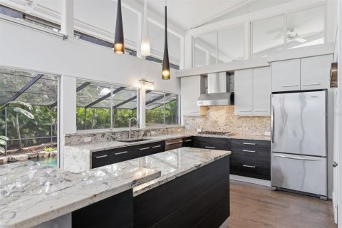 Купить виллу или дом в Сарасота, Флорида 7 комнат, 214.42м2, № 2155489 - фото 13
