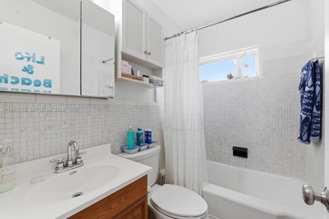 Купить коммерческую недвижимость в Форт-Лодердейл, Флорида 215.72м2, № 2044782 - фото 20