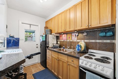 Купить коммерческую недвижимость в Форт-Лодердейл, Флорида 215.72м2, № 2044782 - фото 17