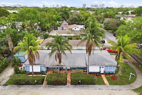 Коммерческая недвижимость в Форт-Лодердейл, Флорида 215.72м2 № 2044782