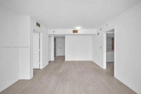 Apartment in Fort Lauderdale, Florida 2 bedrooms, 92.9 sq.m. № 1976354 - photo 10