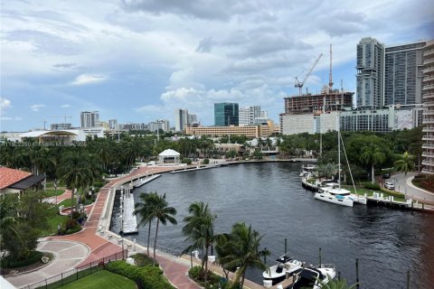 Apartment in Fort Lauderdale, Florida 2 bedrooms, 92.9 sq.m. № 1976354 - photo 27