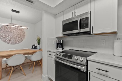 Condominio en venta en Port Charlotte, Florida, 2 dormitorios, 91.69 m2 № 1914637 - foto 7
