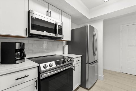 Condominio en venta en Port Charlotte, Florida, 2 dormitorios, 91.69 m2 № 1914637 - foto 9