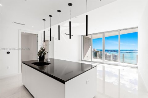 Condominio en venta en Miami, Florida, 2 dormitorios, 122.35 m2 № 1888883 - foto 6