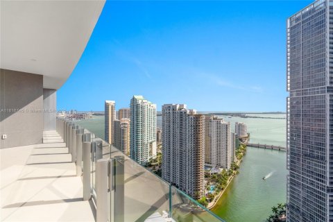 Condominio en venta en Miami, Florida, 2 dormitorios, 122.35 m2 № 1888883 - foto 2
