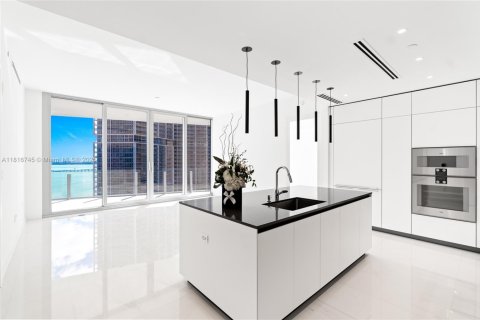 Condominio en venta en Miami, Florida, 2 dormitorios, 122.35 m2 № 1888883 - foto 7
