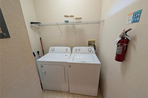 Condo in Davenport, Florida, 3 bedrooms № 2217413 - photo 17