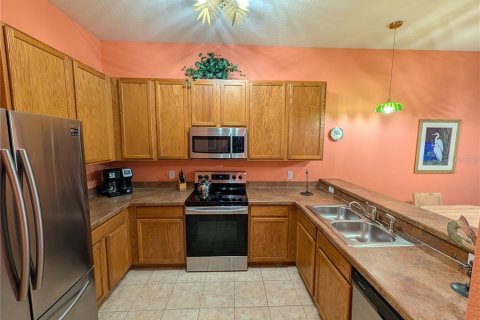 Condo in Davenport, Florida, 3 bedrooms № 2217413 - photo 2