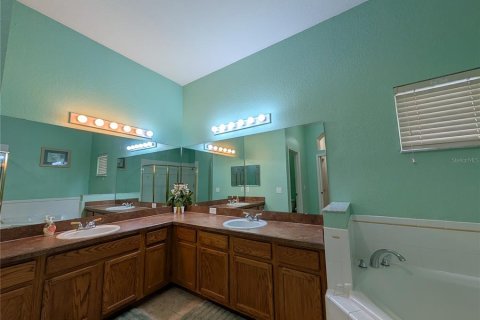 Condo in Davenport, Florida, 3 bedrooms № 2217413 - photo 11