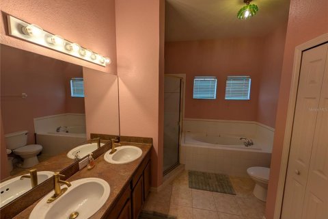 Condo in Davenport, Florida, 3 bedrooms № 2217413 - photo 15