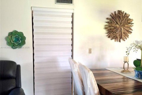 Condo in Homestead, Florida, 3 bedrooms  № 1996941 - photo 12