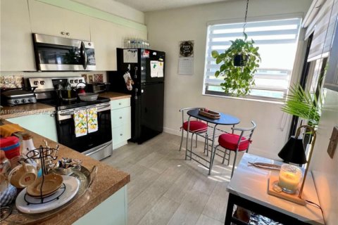 Condo in Homestead, Florida, 3 bedrooms  № 1996941 - photo 9