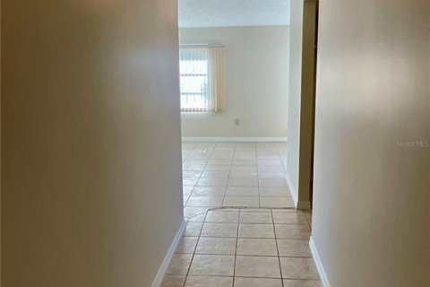 Condo in Cape Coral, Florida, 2 bedrooms  № 1531487 - photo 19