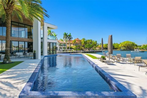 House in Fort Lauderdale, Florida 6 bedrooms, 1088.26 sq.m. № 1868666 - photo 23