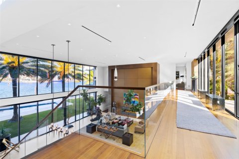 House in Fort Lauderdale, Florida 6 bedrooms, 1088.26 sq.m. № 1868666 - photo 19