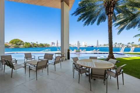 House in Fort Lauderdale, Florida 6 bedrooms, 1088.26 sq.m. № 1868666 - photo 22