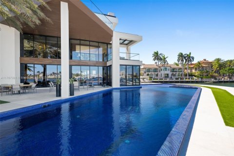 House in Fort Lauderdale, Florida 6 bedrooms, 1088.26 sq.m. № 1868666 - photo 24