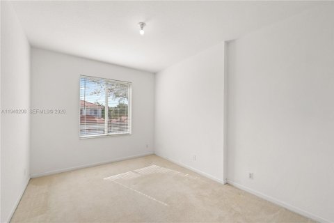 House in Boynton Beach, Florida 4 bedrooms, 244.61 sq.m. № 2000185 - photo 12