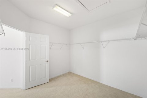 House in Boynton Beach, Florida 4 bedrooms, 244.61 sq.m. № 2000185 - photo 26