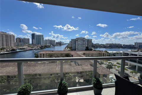 Condominio en venta en Hallandale Beach, Florida, 2 dormitorios, 94.76 m2 № 2049807 - foto 14