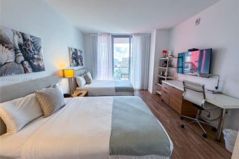 Condominio en venta en Hallandale Beach, Florida, 2 dormitorios, 94.76 m2 № 2049807 - foto 11