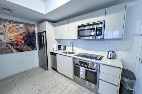 Condominio en venta en Hallandale Beach, Florida, 2 dormitorios, 94.76 m2 № 2049807 - foto 6