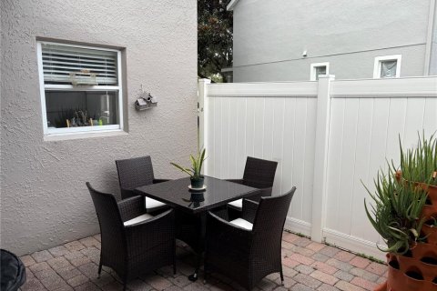 Adosado en alquiler en Windermere, Florida, 3 dormitorios, 158.49 m2 № 1915438 - foto 2