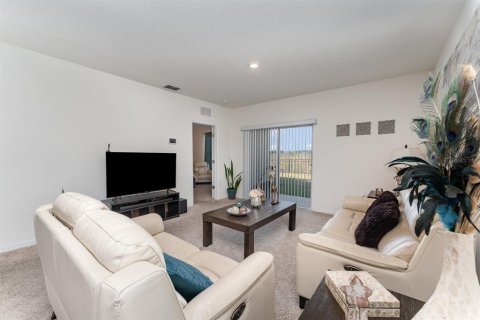 House in Davenport, Florida 3 bedrooms, 152.82 sq.m. № 1724173 - photo 9
