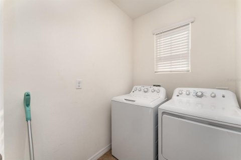 House in Davenport, Florida 3 bedrooms, 152.82 sq.m. № 1724173 - photo 19