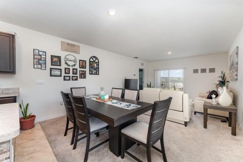 House in Davenport, Florida 3 bedrooms, 152.82 sq.m. № 1724173 - photo 7