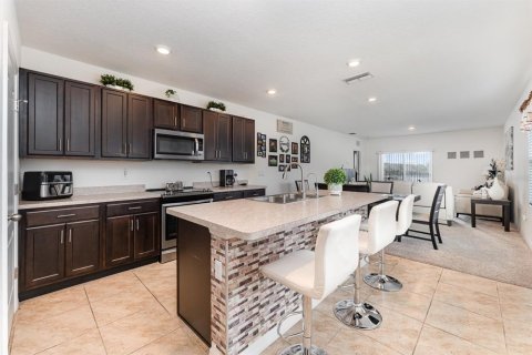 House in Davenport, Florida 3 bedrooms, 152.82 sq.m. № 1724173 - photo 4