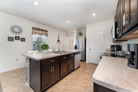 House in Davenport, Florida 3 bedrooms, 152.82 sq.m. № 1724173 - photo 6