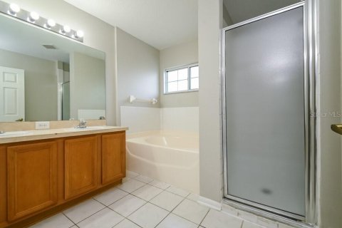 Villa ou maison à louer à Riverview, Floride: 4 chambres, 225.01 m2 № 2436667 - photo 11