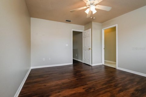 Villa ou maison à louer à Riverview, Floride: 4 chambres, 225.01 m2 № 2436667 - photo 10