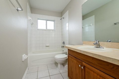 Villa ou maison à louer à Riverview, Floride: 4 chambres, 225.01 m2 № 2436667 - photo 15