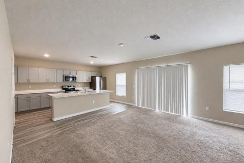 Villa ou maison à vendre à Winter Haven, Floride: 5 chambres, 268.67 m2 № 2425990 - photo 5