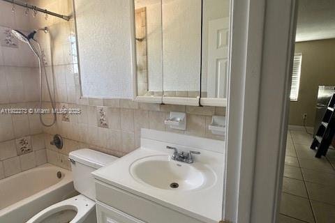 Casa en alquiler en Hialeah, Florida, 1 dormitorio, 65.03 m2 № 2018810 - foto 5